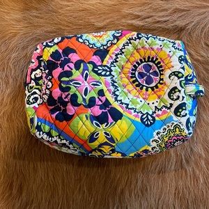 Vera Bradley make up bag. Like new!
